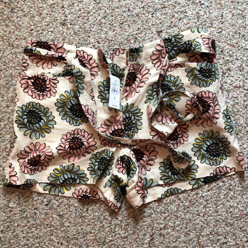 Loft Floral Cargo Shorts